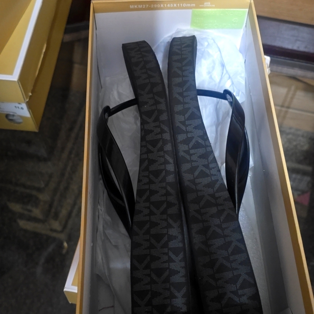 Michael Kors Bedford Flip Flop
